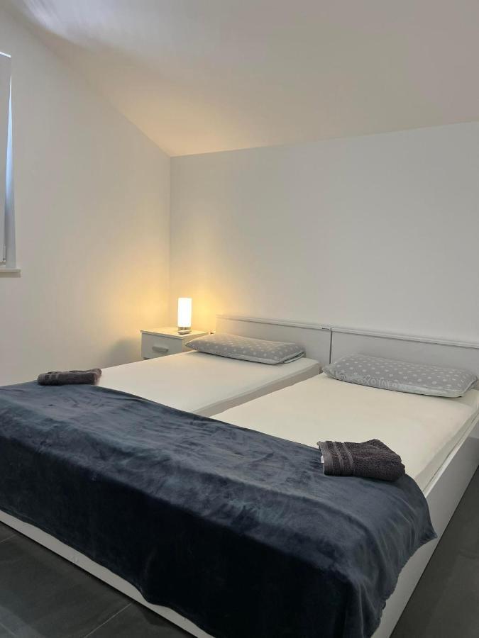 Apartment Vodice - Lovric Kültér fotó