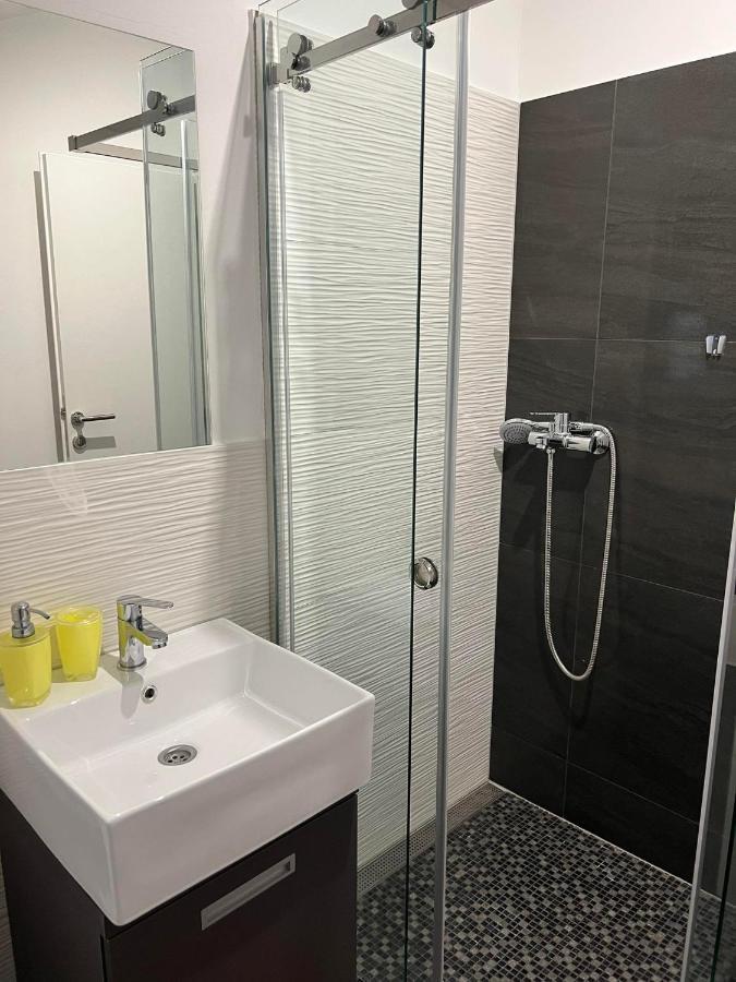 Apartment Vodice - Lovric Kültér fotó