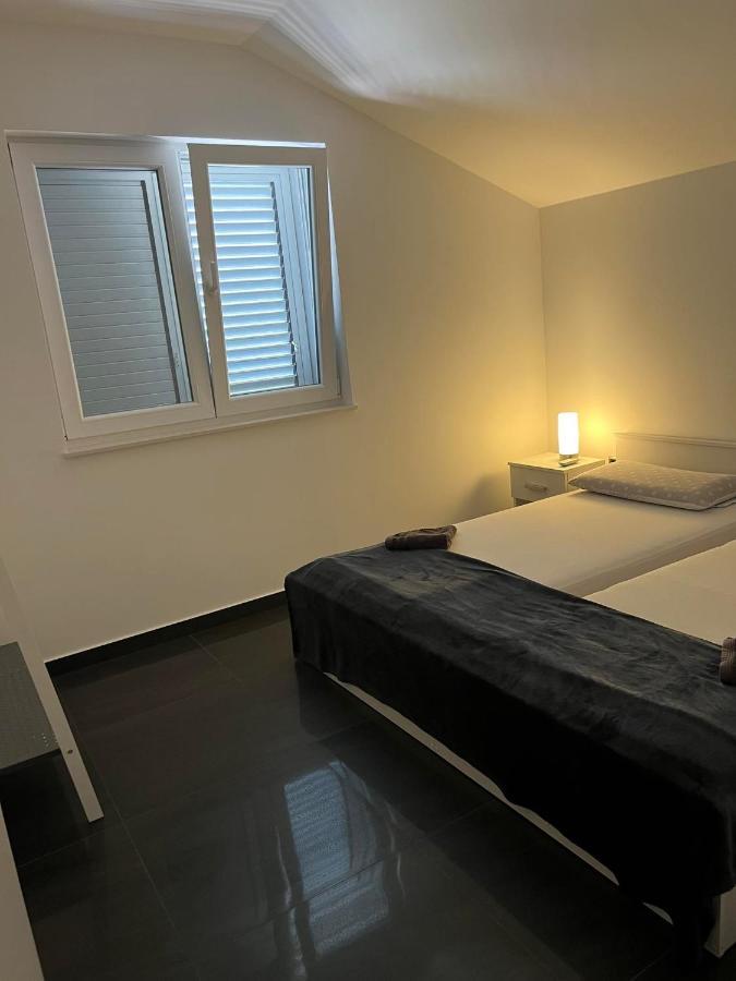 Apartment Vodice - Lovric Kültér fotó