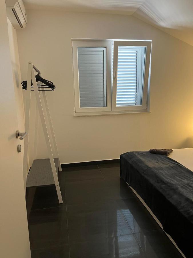 Apartment Vodice - Lovric Kültér fotó