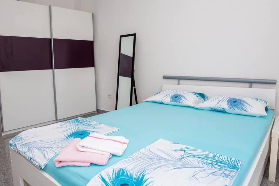 Apartment Vodice - Lovric Kültér fotó