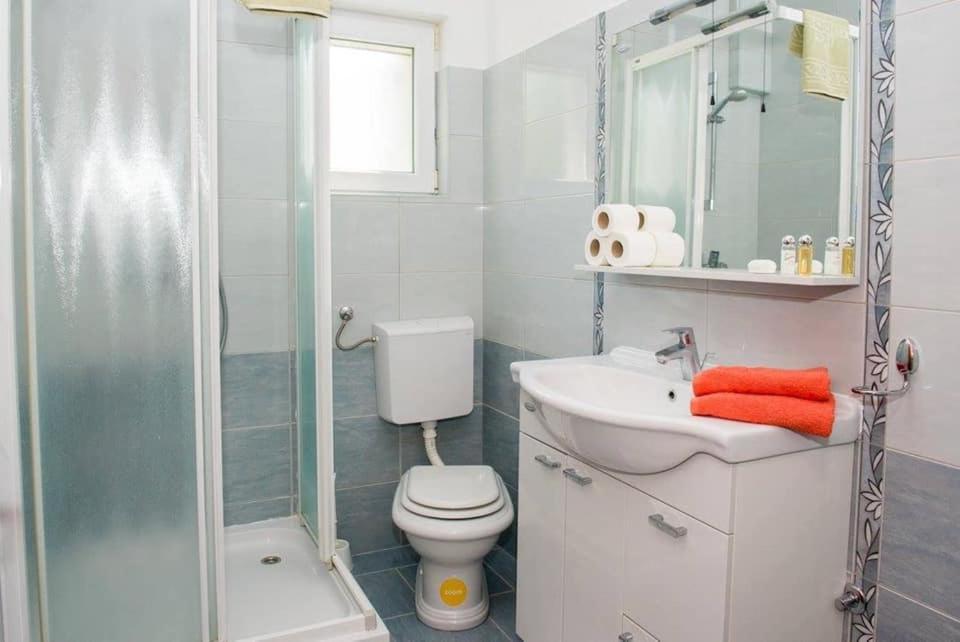Apartment Vodice - Lovric Kültér fotó